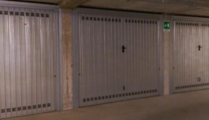 A Milano parcheggiare vale oro: un box a San Babila può costare fino a 120mila euro